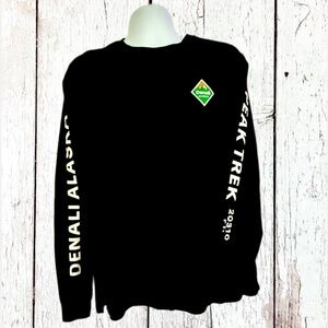 H&M - Long Sleeve Tee with Denali Alaska Peak Graphics. Size: Large